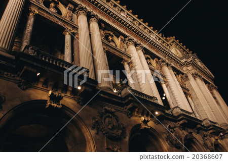 The Opera Garnier House in Paris at Night 20368607