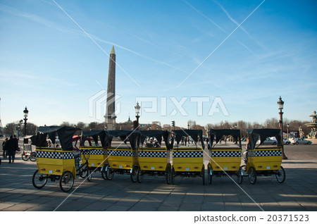 bike taxi Concorde place in Paris 20371523
