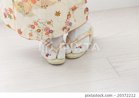 kimono, cuff, fringe 20372212