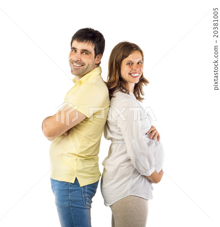 Pregnant couple in studio 20381005