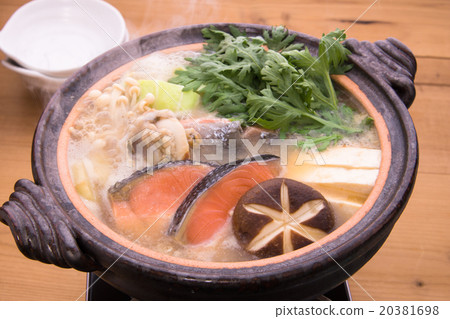 Ishikari pot 20381698