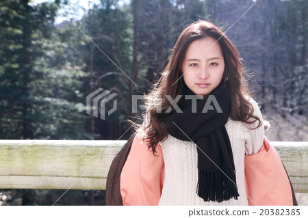 Long hair girls' hair catalog in nature 20382385