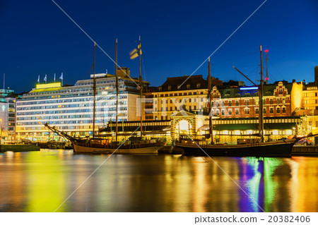 Helsinki harbor at dask 20382406