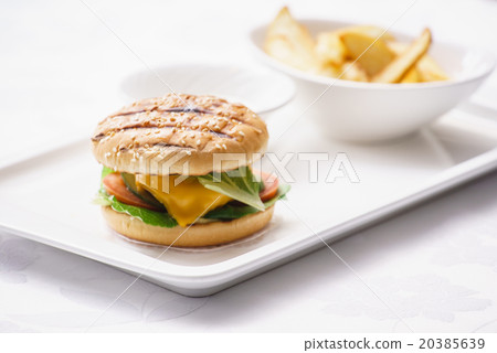 cheeseburger with potato cheeseburger with potato 20385639