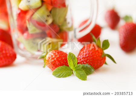fruit salad 20385713