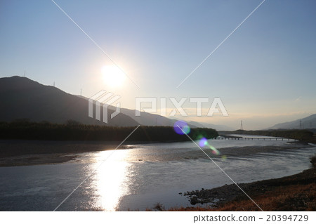 Ywino河和Udatsu Udatsu街道附近的潛水橋 Ywino河和Udatsu Udatsu街道附近的潛水橋 20394729