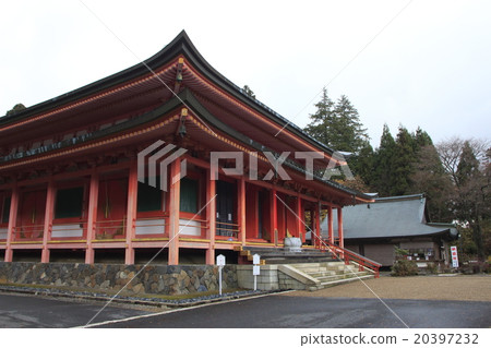 Hiezan Enryakuji in the autumn leaves season (East Tower · Amidado) Hiezan Enryakuji in the autumn leaves season (East Tower · Amidado) 20397232