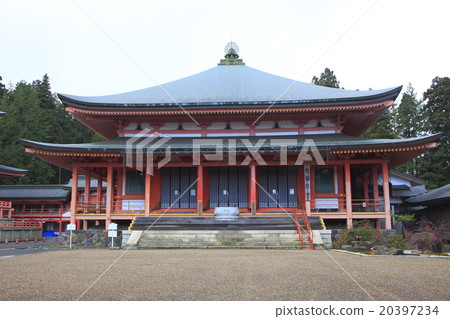 Hiezan Enryakuji in the autumn leaves season (East Tower · Amidado) Hiezan Enryakuji in the autumn leaves season (East Tower · Amidado) 20397234