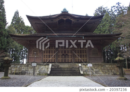 Hiezan Enryakuji in the autumn leaves season (East Hall · Great Auditorium) Hiezan Enryakuji in the autumn leaves season (East Hall · Great Auditorium) 20397236