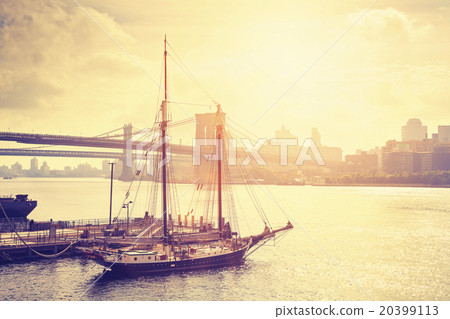Retro stylized sunset over Hudson River in NYC Retro stylized sunset over Hudson River in NYC 20399113