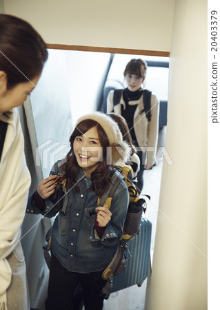 A woman who talks 20403379