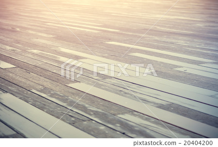 Wet wood floors Wet wood floors 20404200