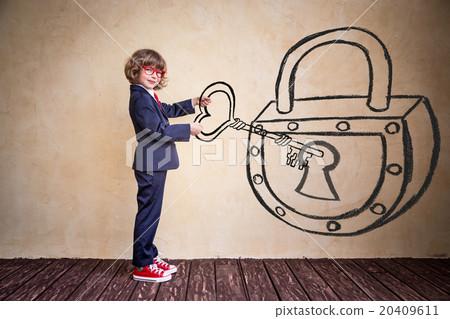 Young businessman Young businessman 20409611