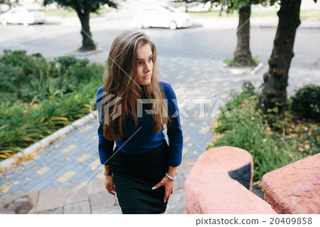 young beautiful girl posing 20409858