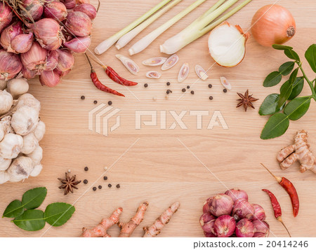 Prepare spices to cook spicy Thai rests on wooden Prepare spices to cook spicy Thai rests on wooden 20414246