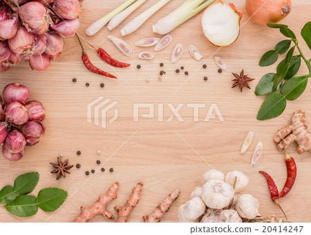 Prepare spices to cook spicy Thai rests on wooden Prepare spices to cook spicy Thai rests on wooden 20414247