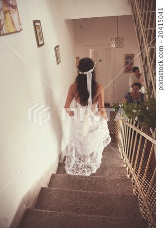 Wedding preparations 20415041