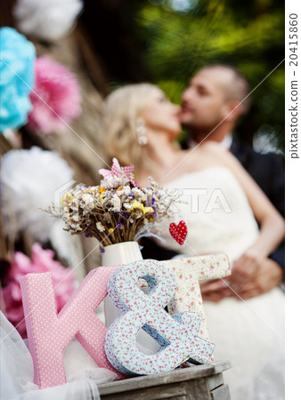 Bride and groom, vintage style wedding 20415860