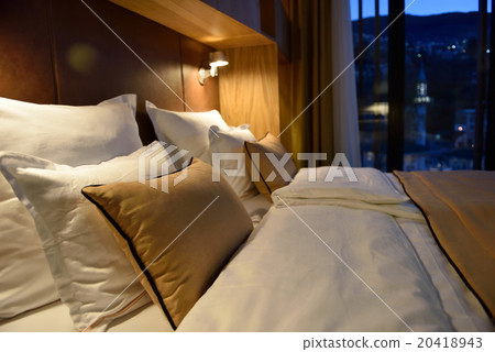 modern hotel room modern hotel room 20418943