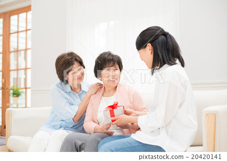 Three generations woman image Three generations woman image 20420141