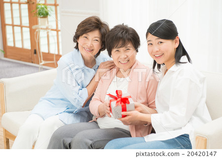 三代女人形象 20420147