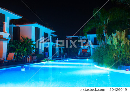 Swimming pool of luxury hotel 20426049