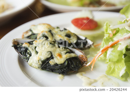Baked mussels with cheese Baked mussels with cheese 20426244