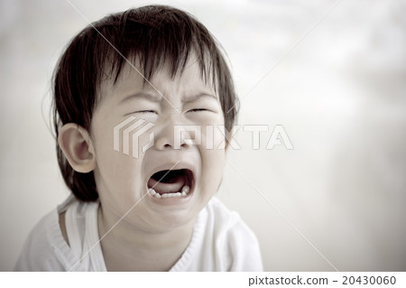 Little asian girl (thai) crying 20430060