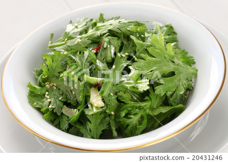 Shuru chrysanthemum salad Shuru chrysanthemum salad 20431246