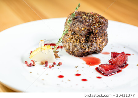Beautiful juicy well done a piece of meat Beautiful juicy well done a piece of meat 20431377