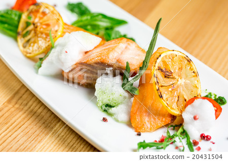 Salmon Steak with Grilled Vegetables, White Sauce 20431504