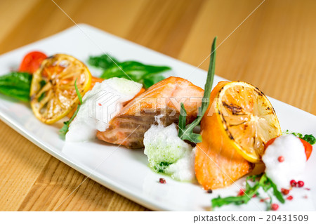 Salmon Steak with Grilled Vegetables, White Sauce 20431509
