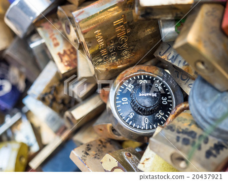 Love lockers at Pon de arts bridge Love lockers at Pon de arts bridge 20437921