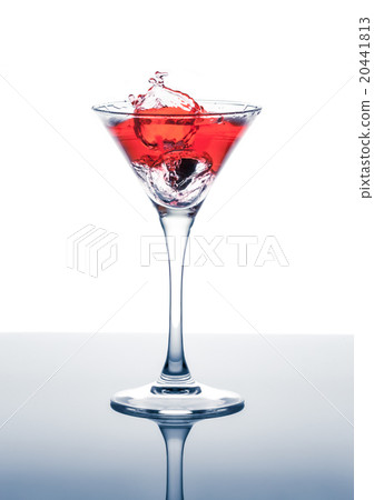 classic contemporary cocktail 20441813