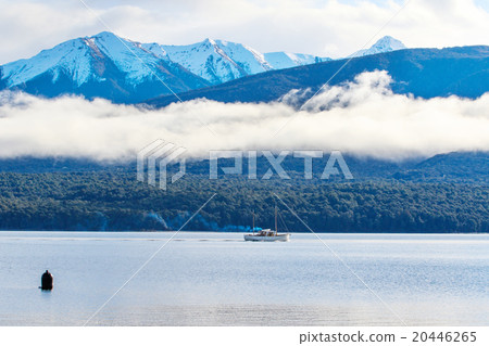 lake te anau fiord land national park 20446265