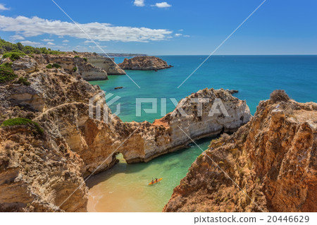Beautiful seascapes Albufeira. With kayak away. 20446629