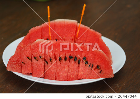 Sliced ripe watermelon fresh fruit Sliced ripe watermelon fresh fruit 20447044
