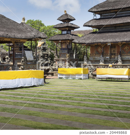 Temple in Bali, Indonesia on a beautiful sunny day 20449868