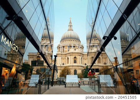 St Pauls Cathedral 20451505
