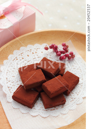 Valentine's raw chocolate 20452537