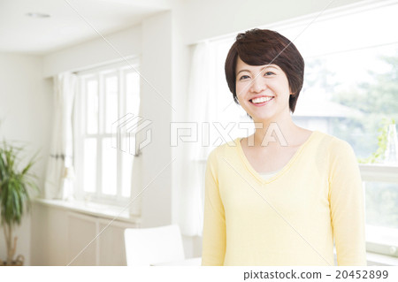 Shortcut women Shortcut women 20452899