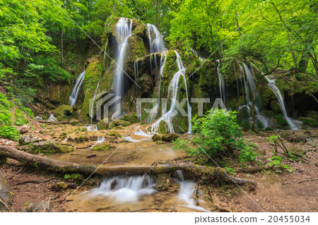 Beusnita Waterfall 20455034