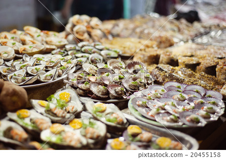 Vietnamese market 20455158