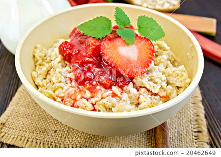 Oatmeal with strawberry-rhubarb sauce Oatmeal with strawberry-rhubarb sauce 20462649