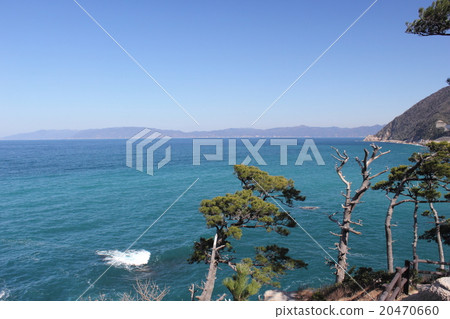 Kagagasaki of Tsuruga Peninsula (Tsuruga City Fukui Prefecture Shiraki) 20470660