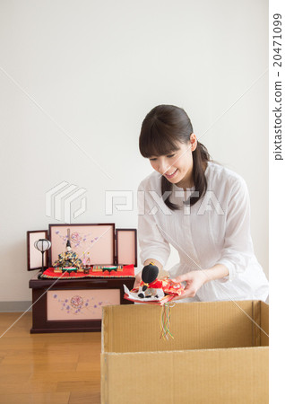 一個女人裝飾娃娃娃娃（母親） 20471099