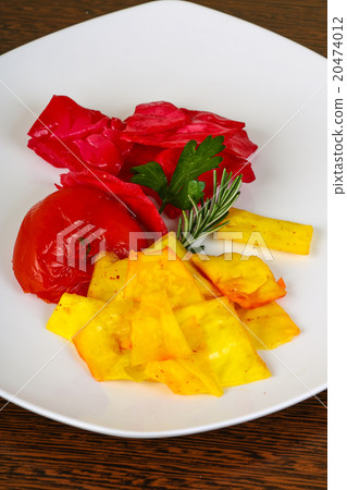 Pickled cabbage 20474012