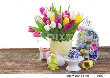 Spring flowers with easter egg 20490232