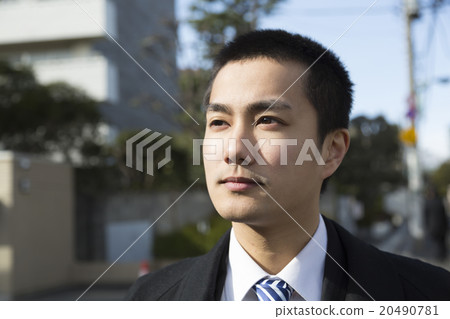 商人畫象室外嚴肅嚴肅的神色 20490781