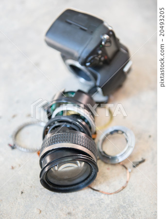 camera lens broken 20493205